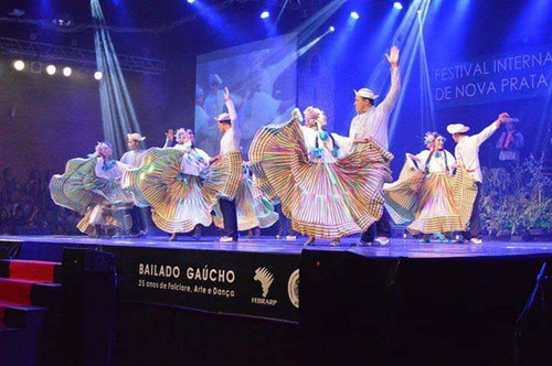 PANAMA Academia de danzas folkloricas1.jpg