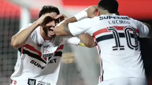 Calleri marca, pede apoio da torcida e embala Tricolor