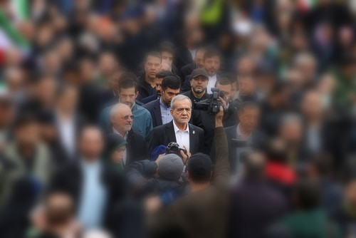 HA5qeTlXgAAb1cU.jpg