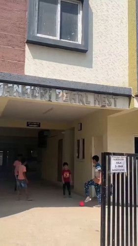 the apartment didnt follow the 60 kannada rule its their v0 aDh1bDdtZGp6MWpnMWwa5lOO2mhp7buB0Sh9XEoX.jpg
