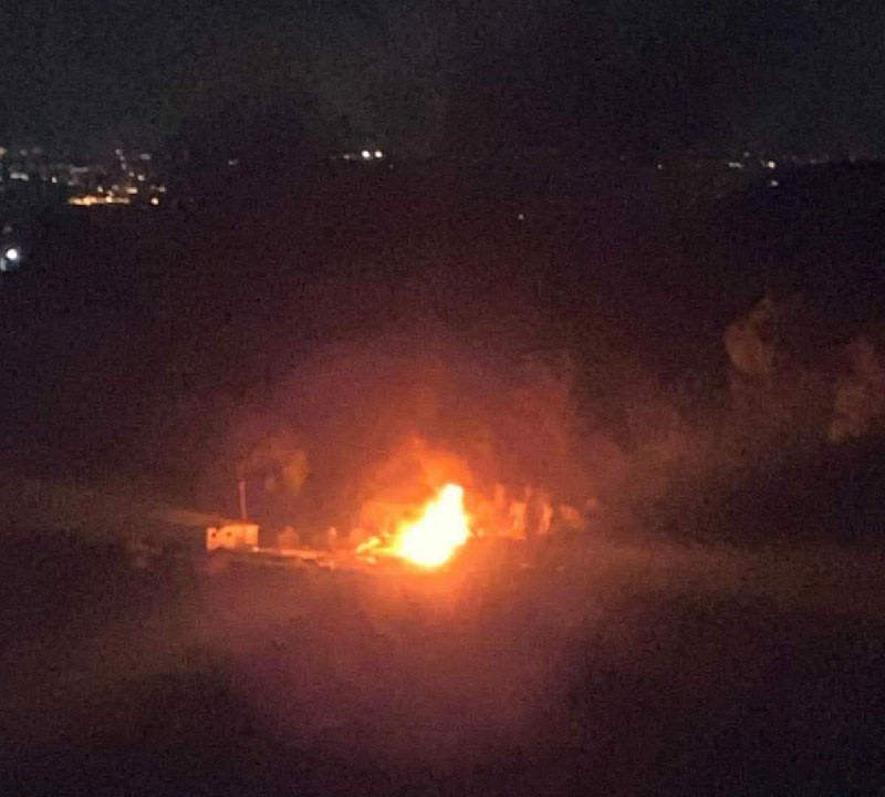مصادر إعلامية: نشوب حريق؛ جراء قصف مدفعية الاحتلال أطراف بلدة مركبا، جنوب لبنان....