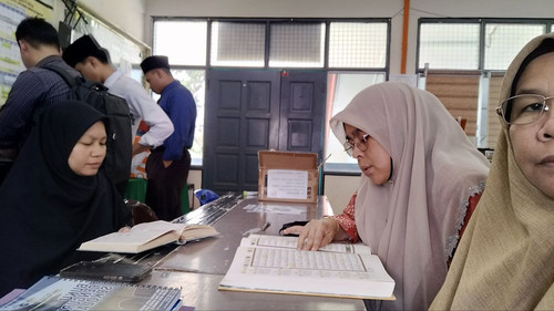 photo 6158806425149312239 y