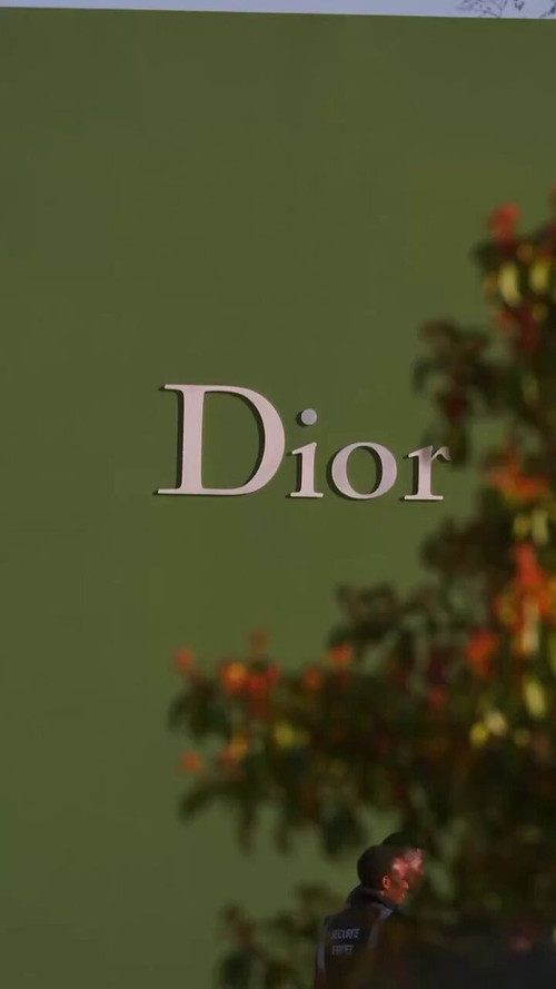 2YDm BEzpR3oqsxJ.jpg