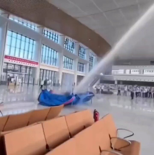 PrG2qubLZ htkOTp.jpg