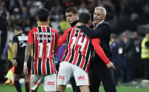 Bastidores revelam os motivos da demissão de Crespo no São Paulo e reação dos jogadores!