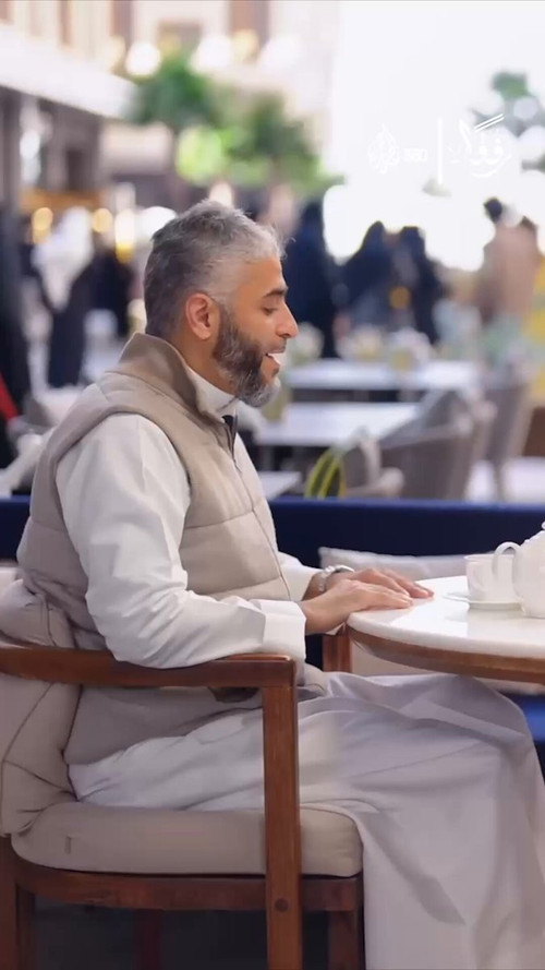 e7r JadfsUA2UVEJ.jpg