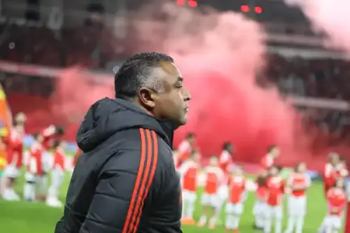 Roger Machado desponta como favorito para assumir o comando do São Paulo após a saída de Crespo