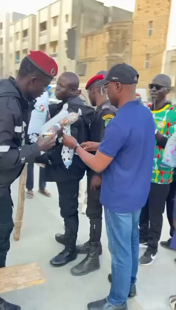 puK9e7pu5i aH9xt.jpg