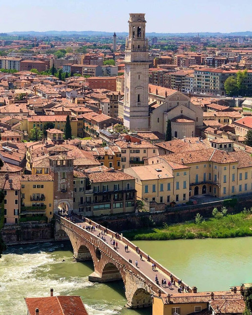 HC S UJbsAAQdE9?format=jpg.jpg