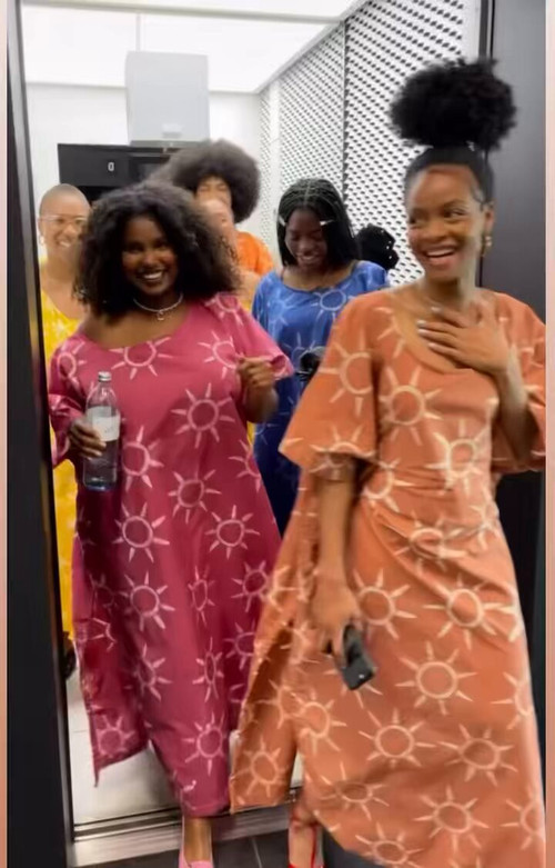 k0jI L 1M0xKq3fy.jpg