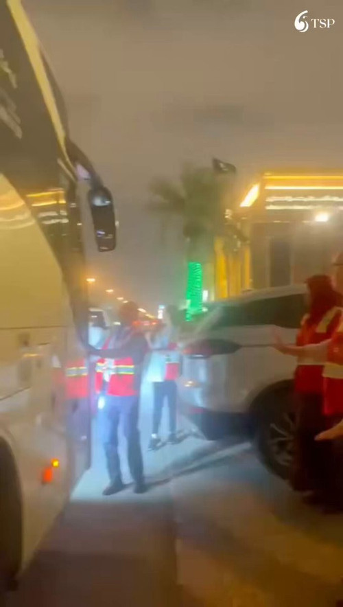 HFCi45c NNhBG5fo.jpg