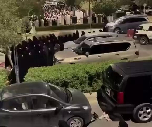 cV00giZvicjDoAlL.jpg