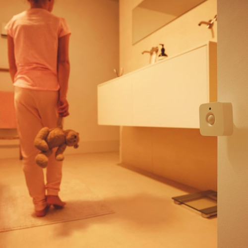 cam bien chuyen dong den led chieu sang thong minh philips hue motion sensor my ph vn (4).jpg