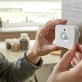 cam bien chuyen dong den led chieu sang thong minh philips hue motion sensor my ph vn (8)