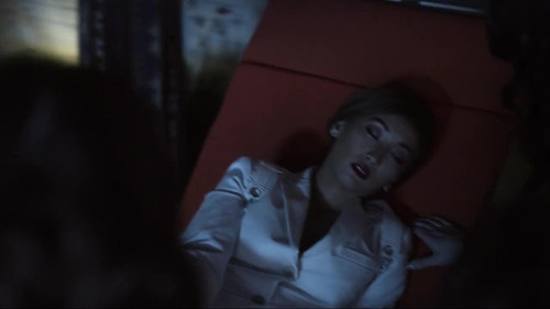 Dollface s1e3 Mystery Brunette Brenda Song faint 2.jpg