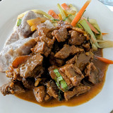 Vanuatu Beef Curry with Boiled Taro