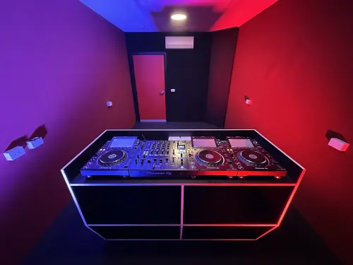 Pro+DJ+Studio+From+Back.webp