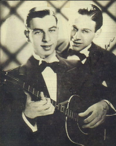 Johnny en Jones Strooifoto.jpg