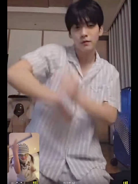 00674UgVgy1iau36luwdaj30u014141s.jpg