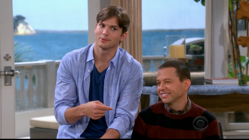 Two and a Half Men 12x04 Thirty Eight, Sixty Two, Thirty Eight.mpg H00 M12 S02 MS.980 F21668.png