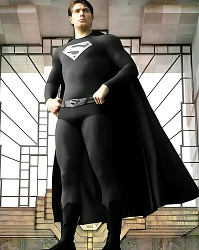 Superman returns Black suit.jpg