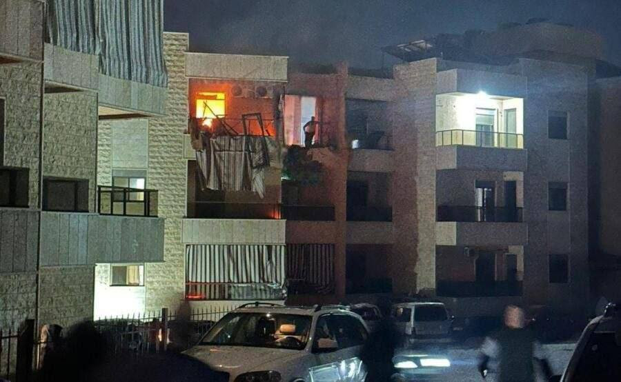 الشقة السكنية التي قصفتها طائرات الاحتلال في منطقة السعديات بجبل لبنان....