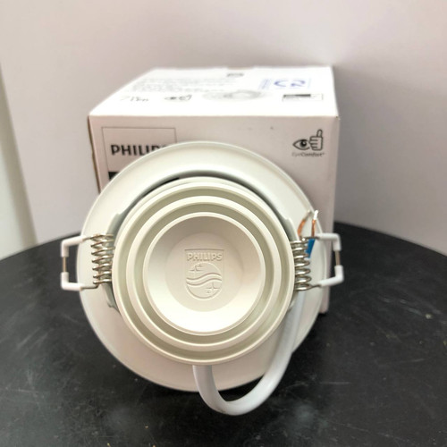 Den Spotlight am tran LED Philips 59776 POMERON 070 7w 220 240v 2700k 390lm (5)