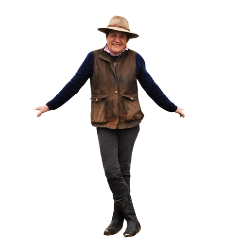 Helen dalton leaning.png
