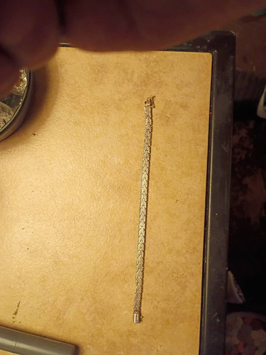 5c30cb3fb464.jpg
