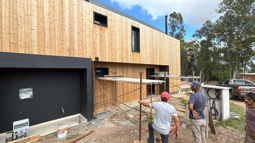 Casa 10 Instalação da marquise de aço corten.jpg