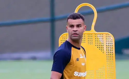 São Paulo avança nas negociações para levar Alisson ao Fluminense com proposta elevada