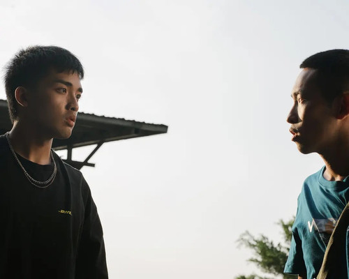 171 01 Under the Gun.jpg