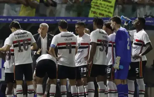 Sinal de alerta: São Paulo chega à vice-liderança sem marcar um gol sequer de fora da área