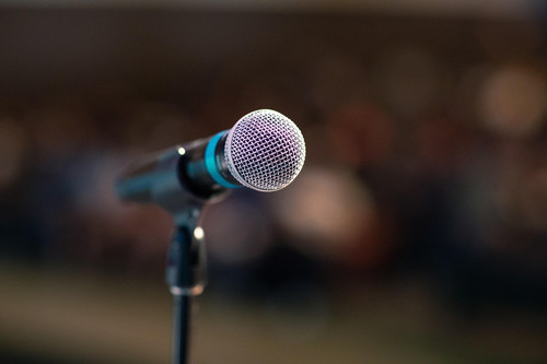 lograstudio public speaking 3926344 1920.jpg
