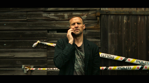 Detective.Hole.S01E01.36.Seconds.2160p.NF.WEB DL.CZ NO.DD+5.1.Atmos.DoVi.HDR10.H.265 CHDWEB.mkv 2026.jpg