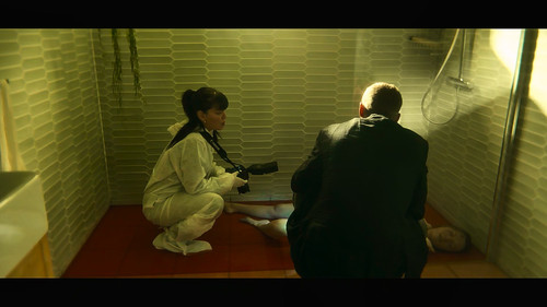 Detective.Hole.S01E02.Ghosts.1080p.NF.WEB DL.CZ NO.DD+5.1.Atmos.HDR.x265 My.mkv 20260327 201813.769.jpg