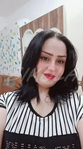 البوم عراقية زوجها الديوث يصورها بكل مكان و بينيك طيزها الكبيرة 18 576x1024 result.webp