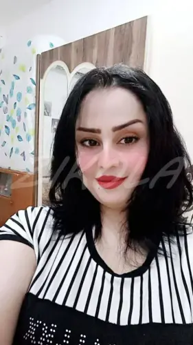البوم عراقية زوجها الديوث يصورها بكل مكان و بينيك طيزها الكبيرة 20 576x1024 result.webp