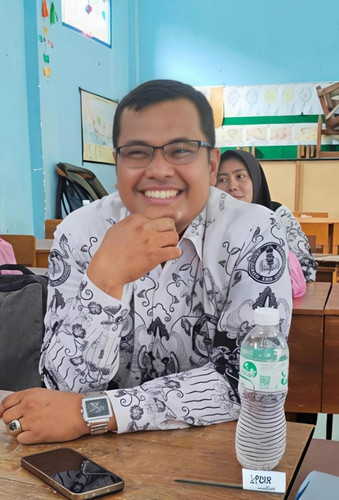 Sekbid Komunikasi dan Informasi Rahmad,S.Pd.SD.jpg