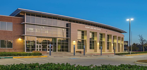 Clear Lake HS Exterior S0nC1wp.jpg