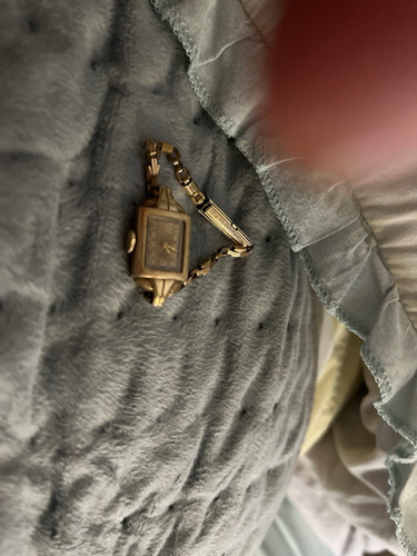 ab7a6c059432.jpg