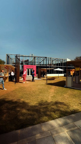 pBjknt92vs REhy .jpg