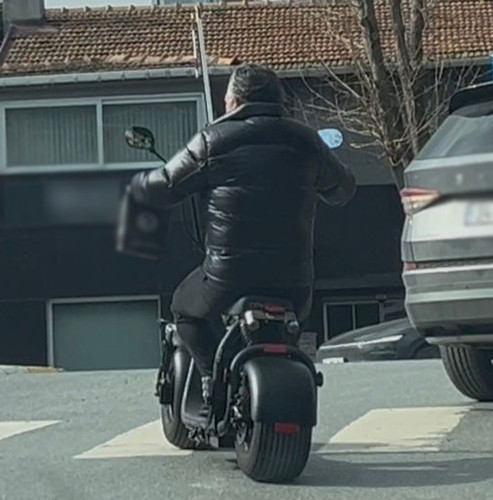 qH5kgql.md.jpg