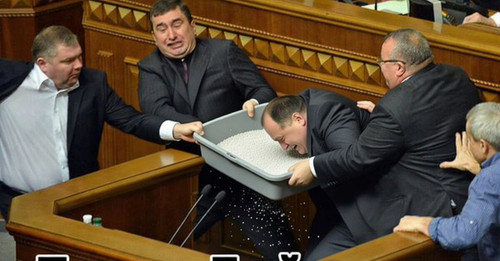 HBEqbIcXkAA5MaU.jpg