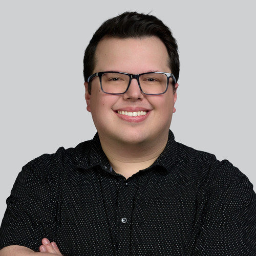 Headshot cropped.jpg