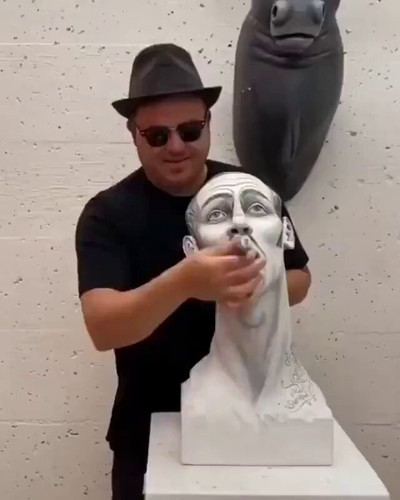 JQMOiy7A0U1FE Hf.jpg