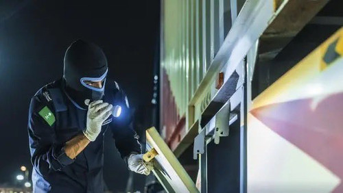 G9oM4WgXQAAlh b?format=jpg.jpg