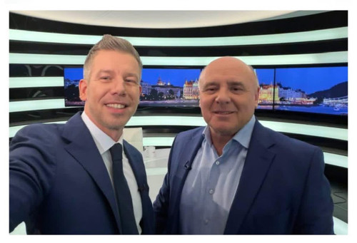 HA ll NasAAeENr?format=jpg.jpg