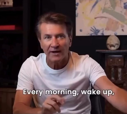 rvRyJTz03LzaUhsN.jpg