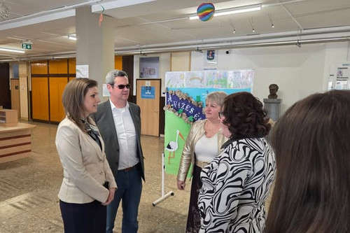 633727107 863737356489423 2931082484086600043 n.jpg?stp=dst jpg s590x590 tt6& nc cat=102&ccb=1 7& nc.jpg